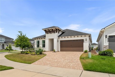 House in Gainesville, Florida 3 bedrooms, 162.21 sq.m. № 1774768 - photo 1
