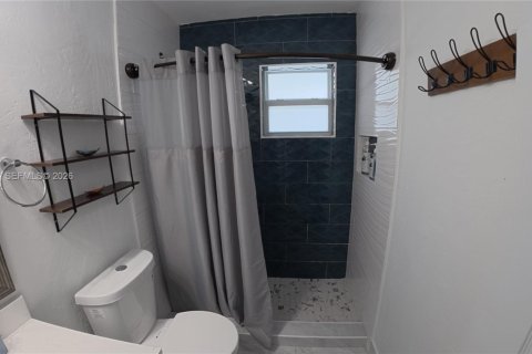 House in Miami Gardens, Florida 3 bedrooms, 129.6 sq.m. № 2374514 - photo 19