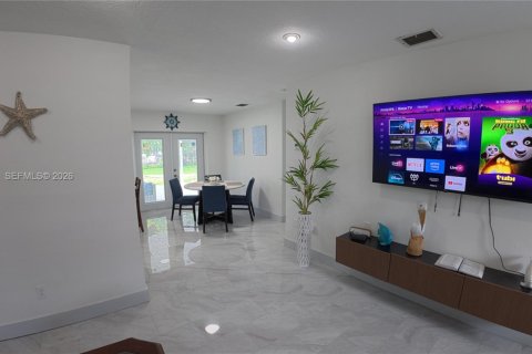 House in Miami Gardens, Florida 3 bedrooms, 129.6 sq.m. № 2374514 - photo 28
