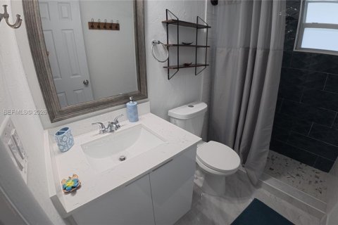 House in Miami Gardens, Florida 3 bedrooms, 129.6 sq.m. № 2374514 - photo 20