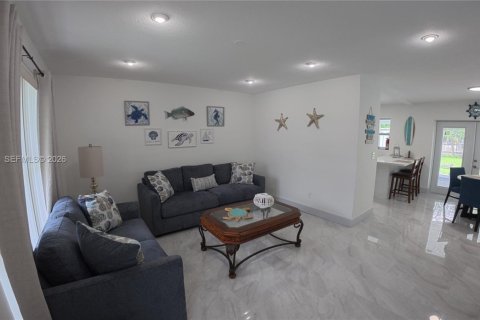 House in Miami Gardens, Florida 3 bedrooms, 129.6 sq.m. № 2374514 - photo 27