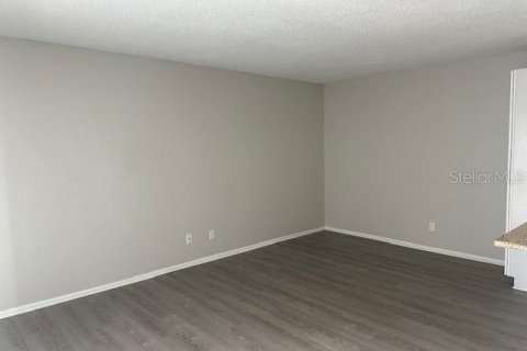 Touwnhouse à vendre à Sarasota, Floride: 3 chambres, 130.81 m2 № 1733756 - photo 10