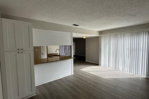 Touwnhouse à vendre à Sarasota, Floride: 3 chambres, 130.81 m2 № 1733756 - photo 7