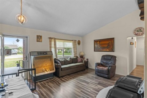 Villa ou maison à vendre à Deltona, Floride: 3 chambres, 125.23 m2 № 1620454 - photo 13