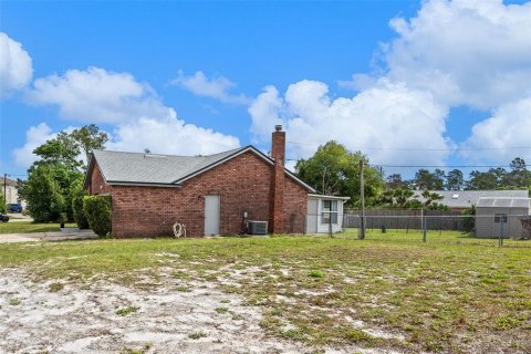 Villa ou maison à vendre à Deltona, Floride: 3 chambres, 125.23 m2 № 1620454 - photo 3