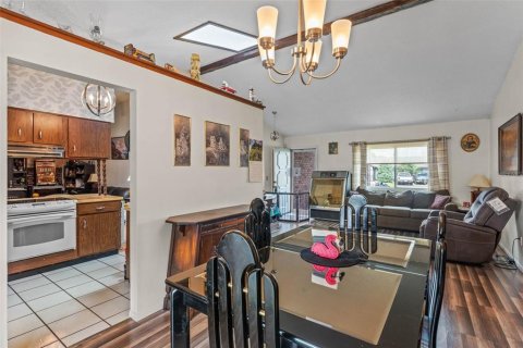 Villa ou maison à vendre à Deltona, Floride: 3 chambres, 125.23 m2 № 1620454 - photo 10