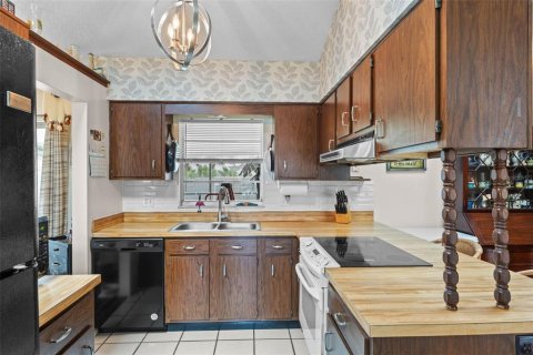 Villa ou maison à vendre à Deltona, Floride: 3 chambres, 125.23 m2 № 1620454 - photo 8