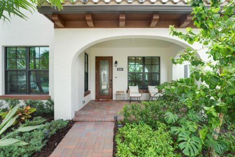 Casa en venta en Palm Beach Gardens, Florida, 5 dormitorios, 336.12 m2 № 2383051 - foto 2