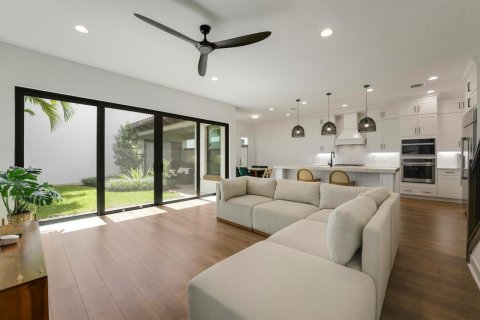 Casa en venta en Palm Beach Gardens, Florida, 5 dormitorios, 336.12 m2 № 2383051 - foto 19