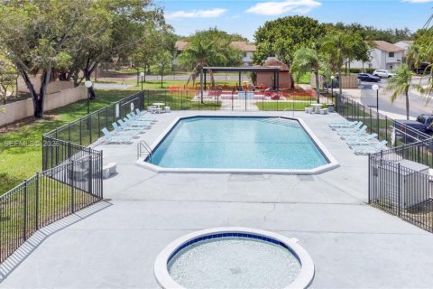 Condominio en venta en Sunrise, Florida, 3 dormitorios, 131.83 m2 № 2248060 - foto 23