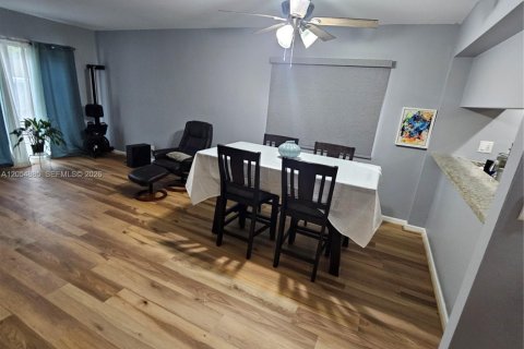 Condominio en venta en Sunrise, Florida, 3 dormitorios, 131.83 m2 № 2248060 - foto 2