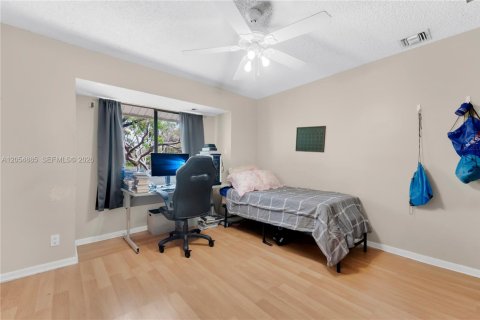 Condominio en venta en Sunrise, Florida, 3 dormitorios, 131.83 m2 № 2248060 - foto 13