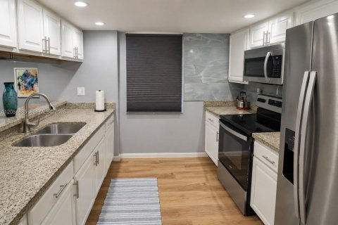 Condominio en venta en Sunrise, Florida, 3 dormitorios, 131.83 m2 № 2248060 - foto 5