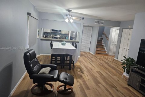 Condominio en venta en Sunrise, Florida, 3 dormitorios, 131.83 m2 № 2248060 - foto 3