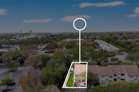 Condominio en venta en Sunrise, Florida, 3 dormitorios, 131.83 m2 № 2248060 - foto 27