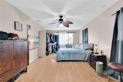 Condominio en venta en Sunrise, Florida, 3 dormitorios, 131.83 m2 № 2248060 - foto 8