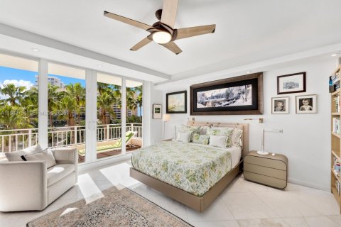Condominio en venta en Key Biscayne, Florida, 2 dormitorios, 242.01 m2 № 2152800 - foto 15