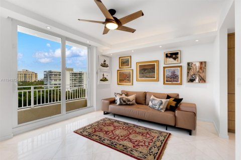 Condominio en venta en Key Biscayne, Florida, 2 dormitorios, 242.01 m2 № 2152800 - foto 20
