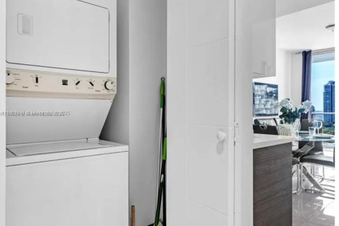 Снять в аренду кондоминиум в Майами, Флорида 1 спальня, 60.2м2, № 1956538 - фото 6