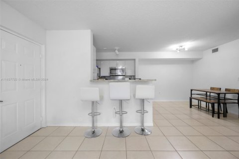 Купить кондоминиум в Пемброк-Пайнс, Флорида 1 спальня, 68.93м2, № 1698859 - фото 5