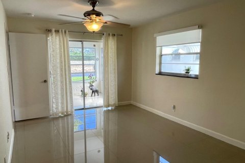 House in Boynton Beach, Florida 2 bedrooms, 146.97 sq.m. № 2392408 - photo 16