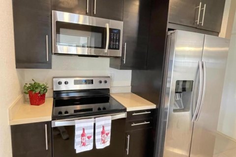 House in Boynton Beach, Florida 2 bedrooms, 146.97 sq.m. № 2392408 - photo 9