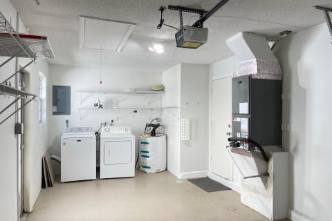 House in Boynton Beach, Florida 2 bedrooms, 146.97 sq.m. № 2392408 - photo 24