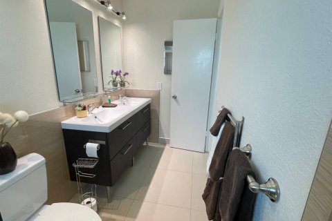 House in Boynton Beach, Florida 2 bedrooms, 146.97 sq.m. № 2392408 - photo 15