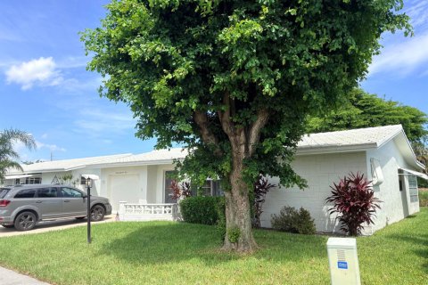 House in Boynton Beach, Florida 2 bedrooms, 146.97 sq.m. № 2392408