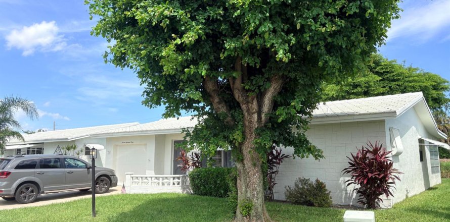 House in Boynton Beach, Florida 2 bedrooms, 146.97 sq.m. № 2392408