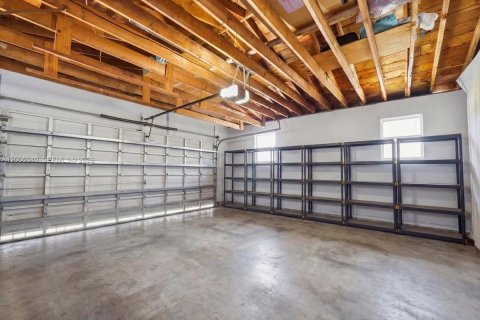 House in Hallandale Beach, Florida 3 bedrooms, 140.19 sq.m. № 2069033 - photo 26