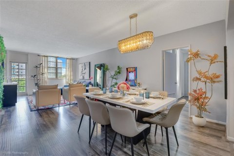 Copropriété à vendre à Sunny Isles Beach, Floride: 2 chambres, 154.68 m2 № 2252239 - photo 4