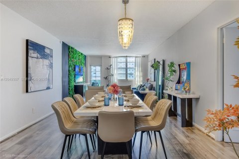 Copropriété à vendre à Sunny Isles Beach, Floride: 2 chambres, 154.68 m2 № 2252239 - photo 5