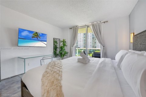 Copropriété à vendre à Sunny Isles Beach, Floride: 2 chambres, 154.68 m2 № 2252239 - photo 12