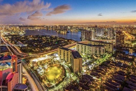 Copropriété à vendre à Sunny Isles Beach, Floride: 2 chambres, 154.68 m2 № 2252239 - photo 28