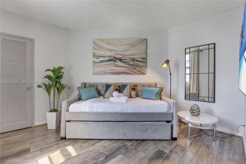 Copropriété à vendre à Sunny Isles Beach, Floride: 2 chambres, 154.68 m2 № 2252239 - photo 15