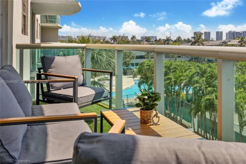 Copropriété à vendre à Sunny Isles Beach, Floride: 2 chambres, 154.68 m2 № 2252239 - photo 17