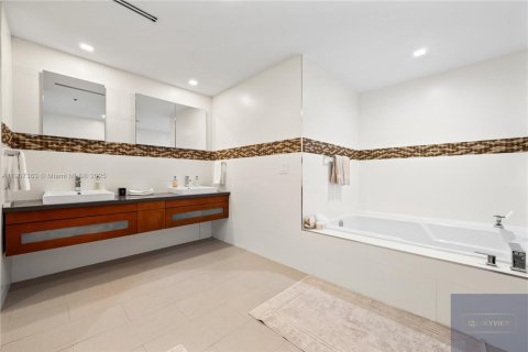 Copropriété à vendre à Miami Beach, Floride: 3 chambres, 254.92 m2 № 1963664 - photo 30