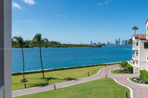 Copropriété à vendre à Miami Beach, Floride: 3 chambres, 254.92 m2 № 1963664 - photo 8