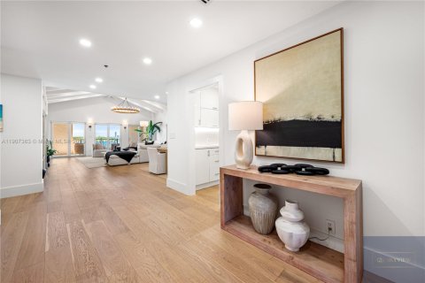 Copropriété à vendre à Miami Beach, Floride: 3 chambres, 254.92 m2 № 1963664 - photo 13