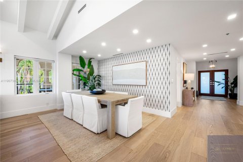 Copropriété à vendre à Miami Beach, Floride: 3 chambres, 254.92 m2 № 1963664 - photo 11