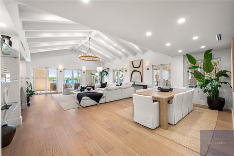 Copropriété à vendre à Miami Beach, Floride: 3 chambres, 254.92 m2 № 1963664 - photo 3