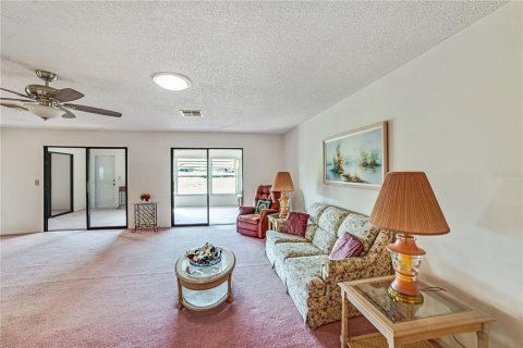 Condominio en venta en Sun City Center, Florida, 2 dormitorios, 146.69 m2 № 1681769 - foto 10