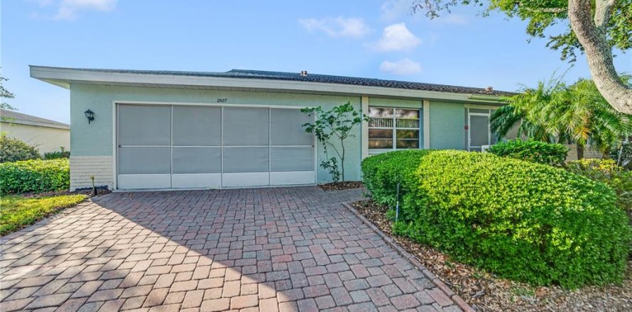 Condominio en Sun City Center, Florida, 2 dormitorios № 1681769