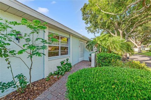Condominio en venta en Sun City Center, Florida, 2 dormitorios, 146.69 m2 № 1681769 - foto 3