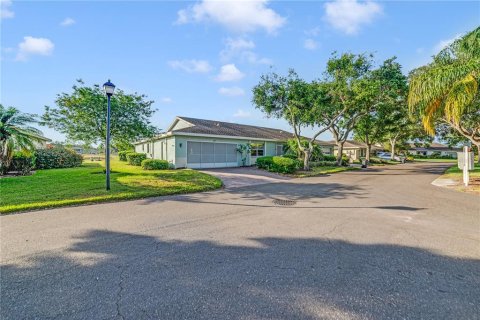Condominio en venta en Sun City Center, Florida, 2 dormitorios, 146.69 m2 № 1681769 - foto 2