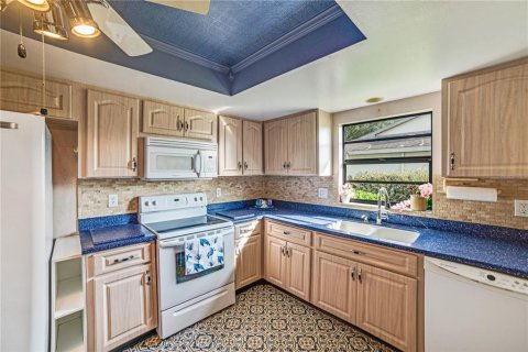 Condominio en venta en Sun City Center, Florida, 2 dormitorios, 146.69 m2 № 1681769 - foto 4