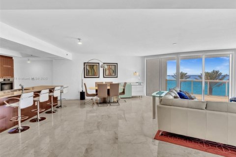 Copropriété à vendre à Sunny Isles Beach, Floride: 2 chambres, 175.21 m2 № 1942977 - photo 11