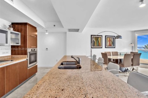 Copropriété à vendre à Sunny Isles Beach, Floride: 2 chambres, 175.21 m2 № 1942977 - photo 23