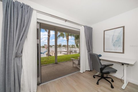 Villa ou maison à vendre à Indian Rocks Beach, Floride: 2 chambres, 125.51 m2 № 1912213 - photo 25